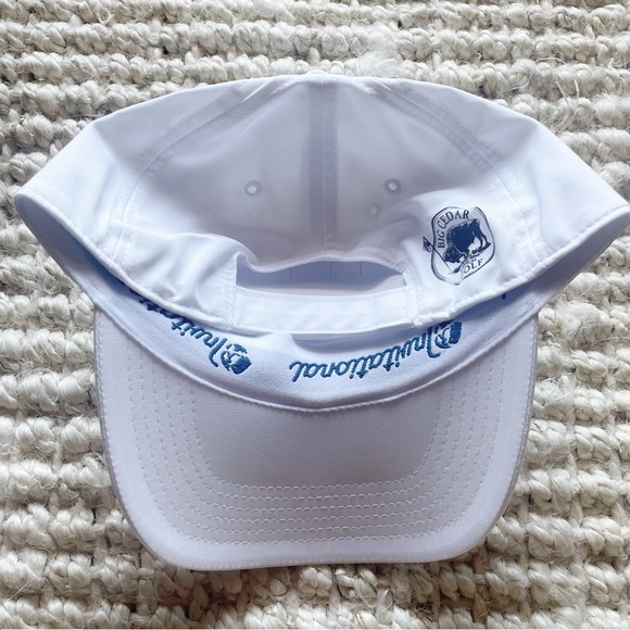 White Golf Cap ⛳️ - Picture 3 of 4